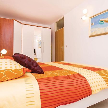 Amazing Apartment In Njivice With Wifi Exterior photo