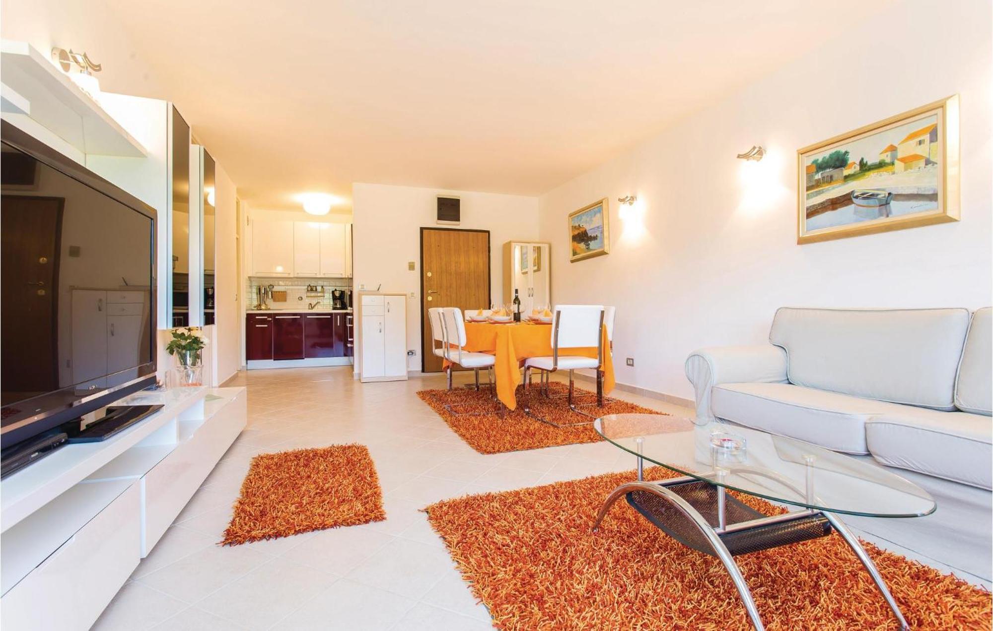 Amazing Apartment In Njivice With Wifi Exterior photo
